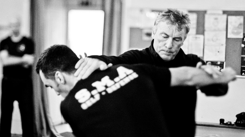 background sma selfdefense paris